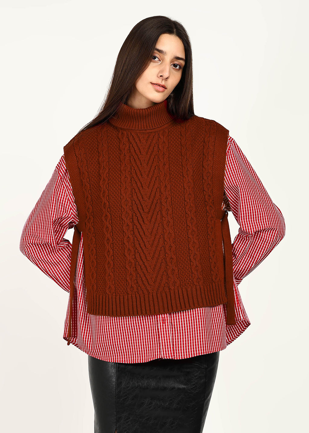 CABLE KNIT PONCHO - RUST