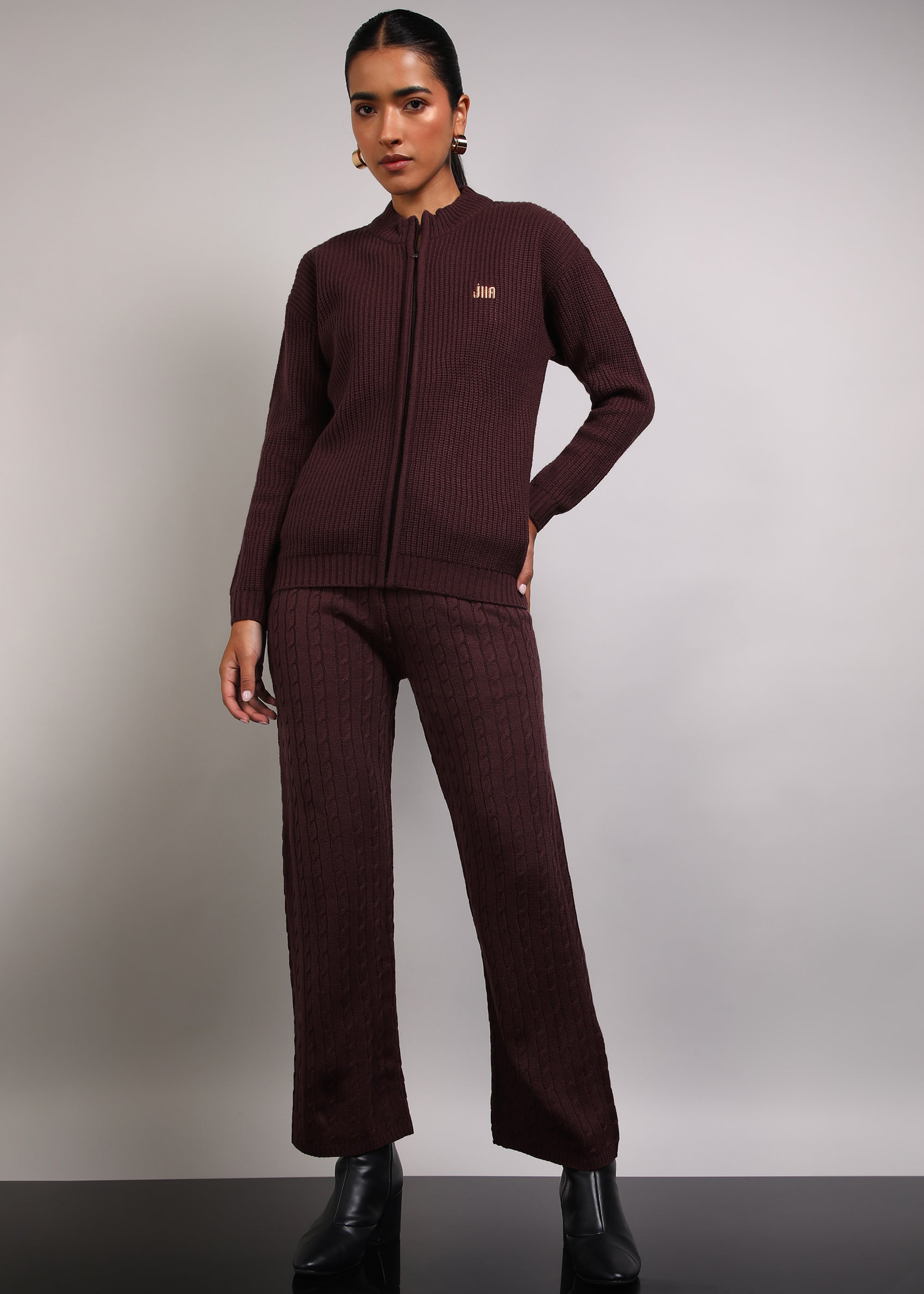 Jiia Statement Zipper And Pant Set-Wine