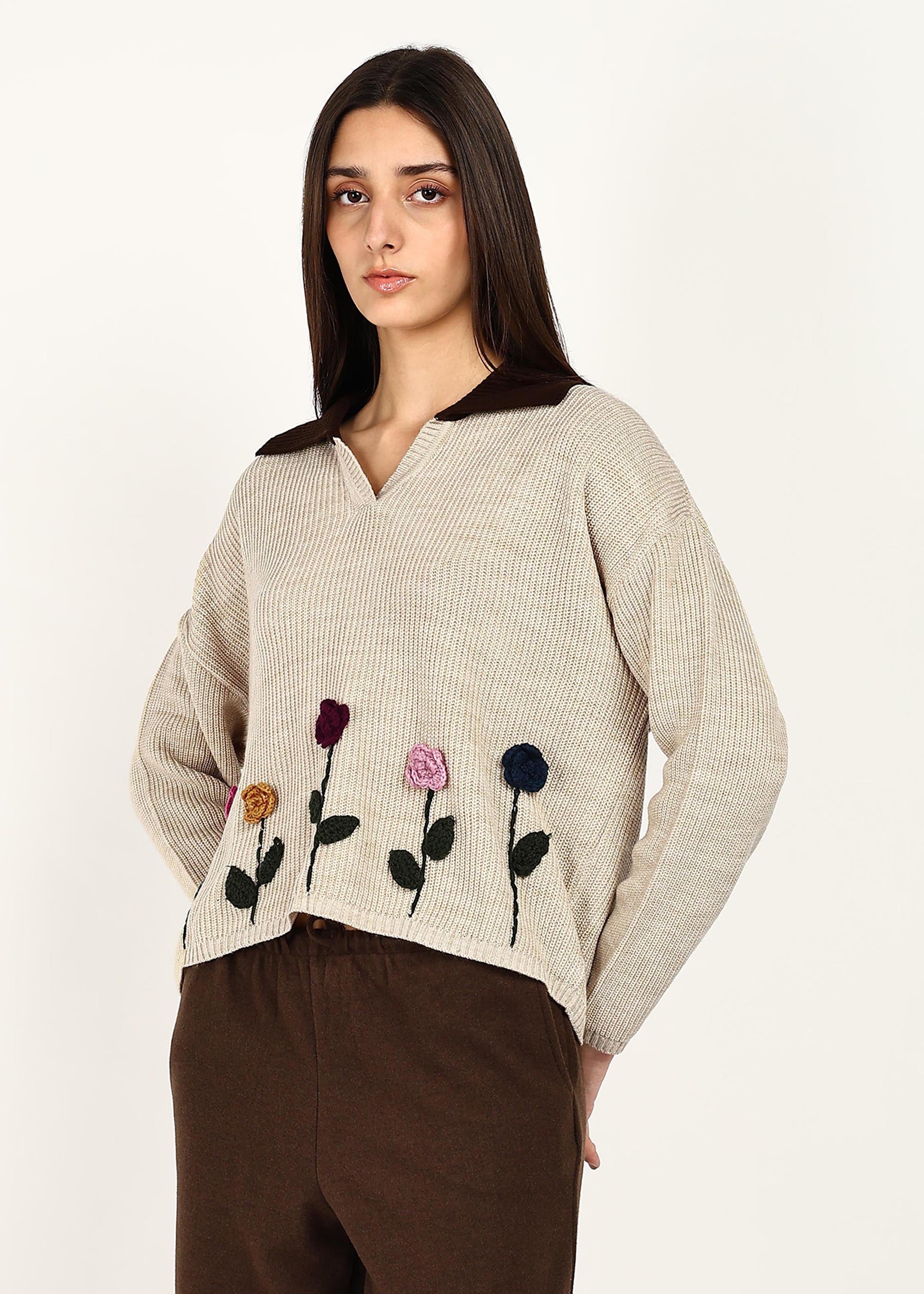 TOP WITH HAND CROCHET FLOWERS