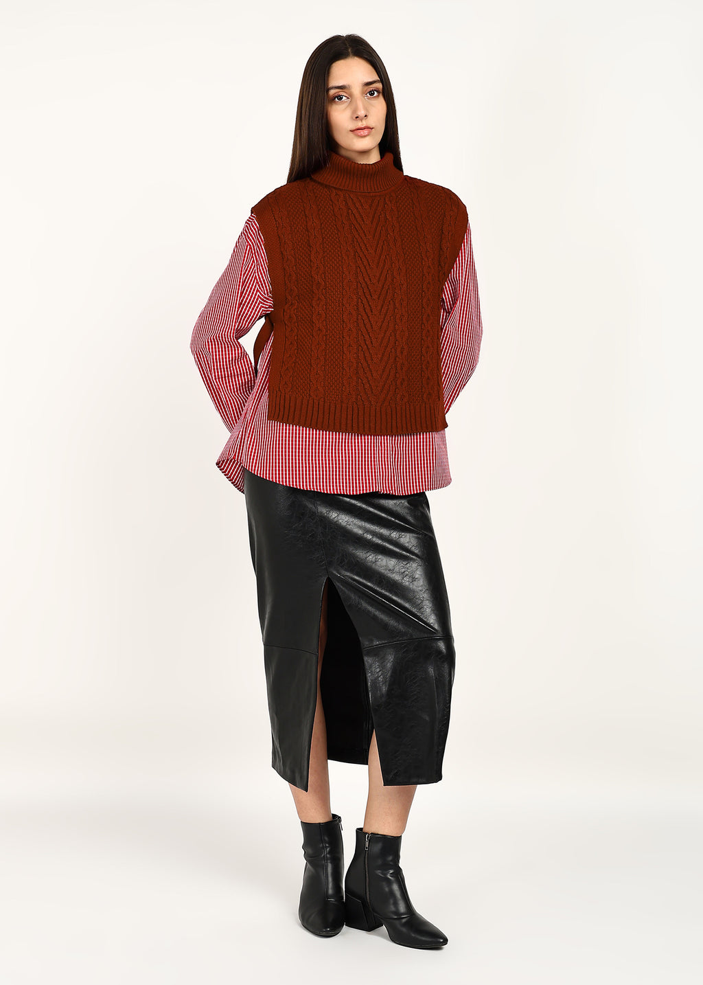 CABLE KNIT PONCHO - RUST