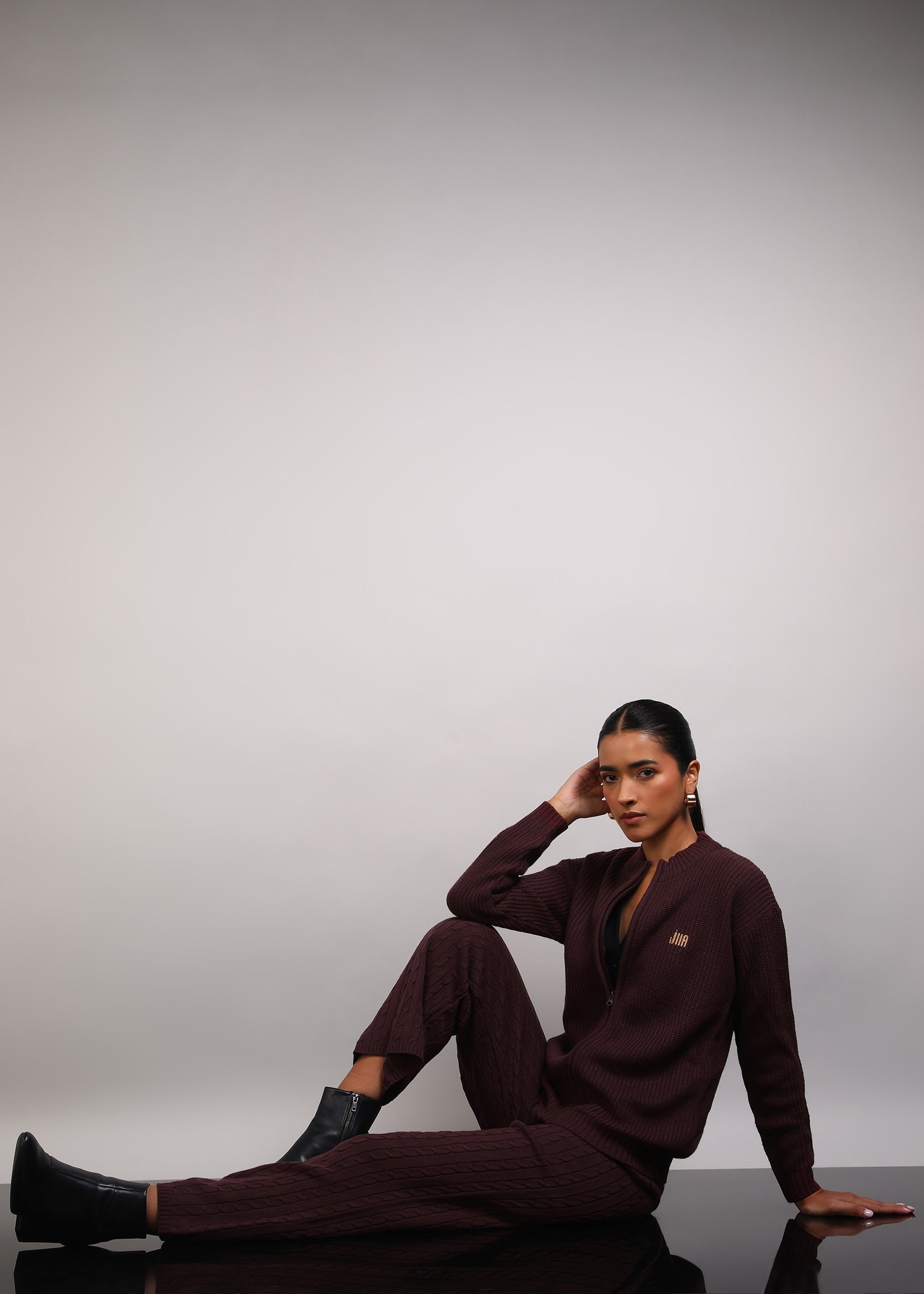 Jiia Statement Zipper And Pant Set-Wine