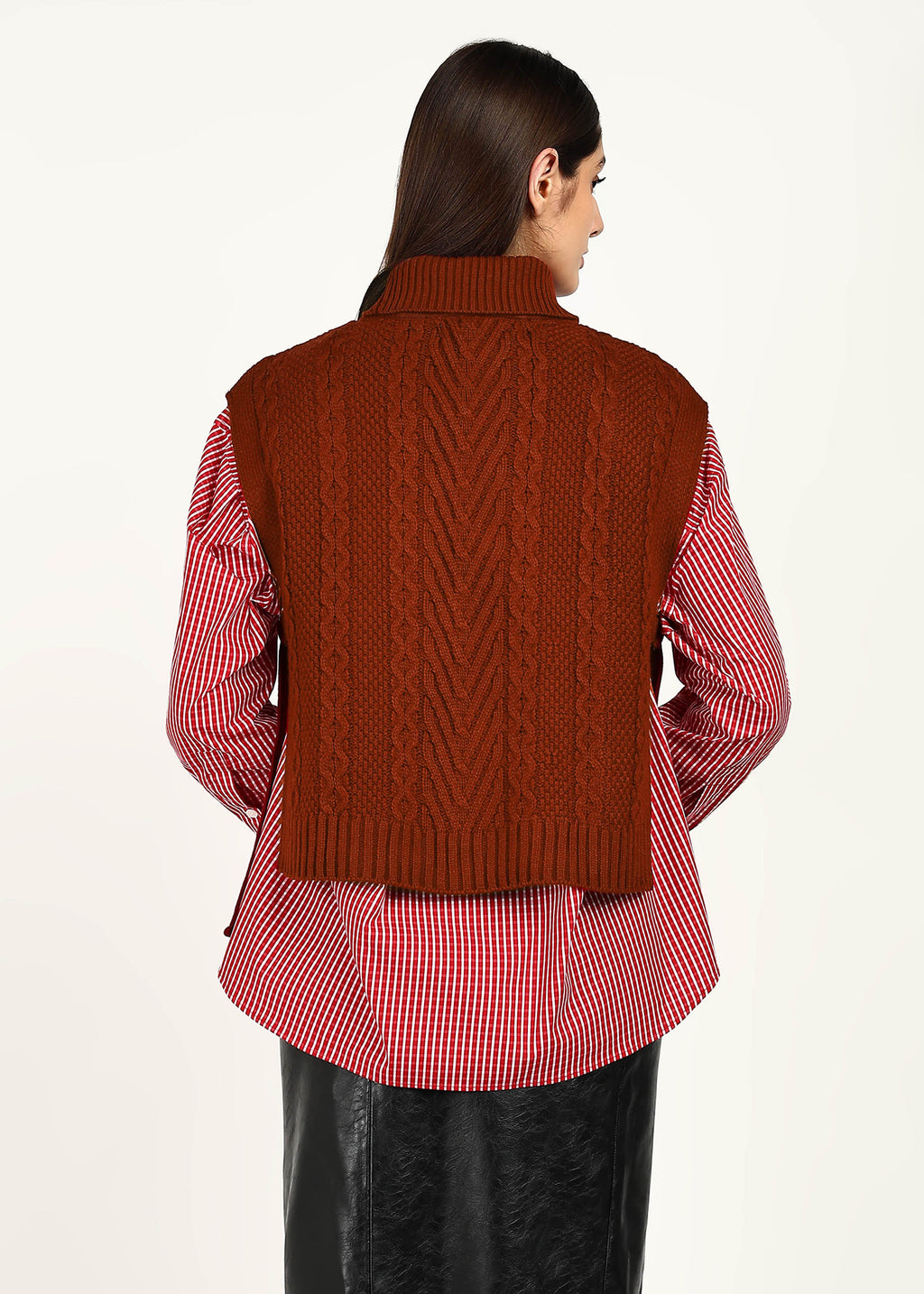 CABLE KNIT PONCHO - RUST