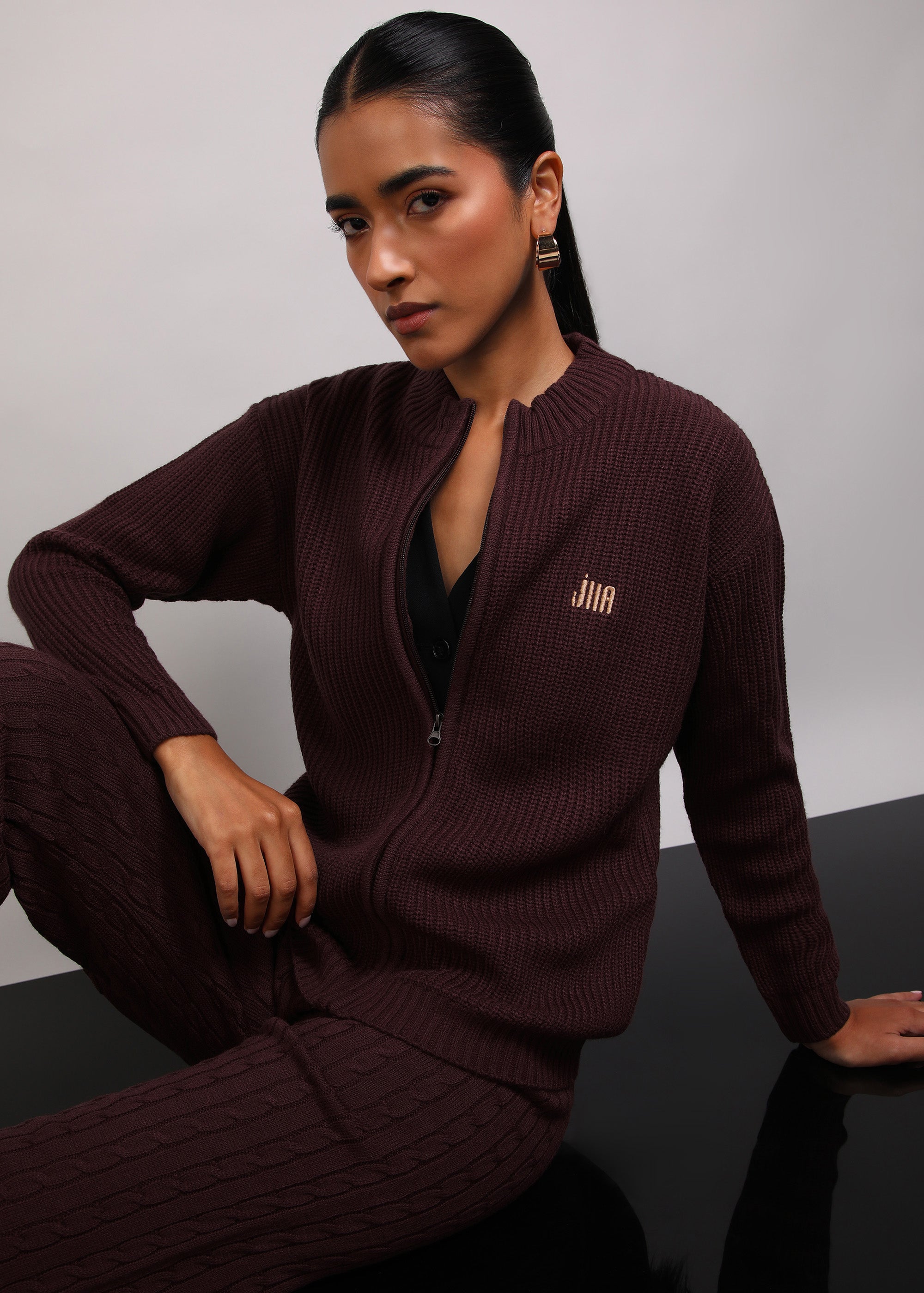 Jiia Statement Zipper And Pant Set-Wine